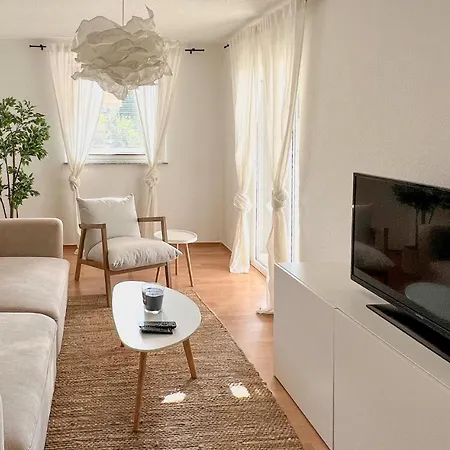 Apartment Stunning In With Wi-fi Vir