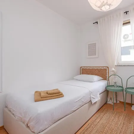 Stunning In With Wi-fi Apartment Vir
